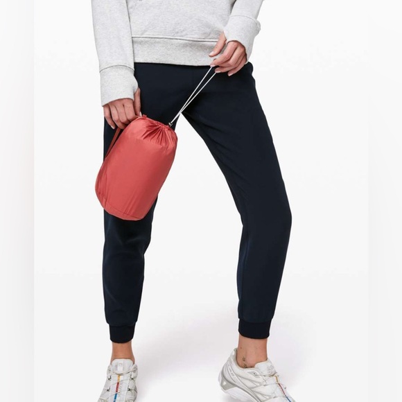 Pack It Down 700-Down-Fill Vest Rustic Coral
Size 6 - Picture 4 of 16